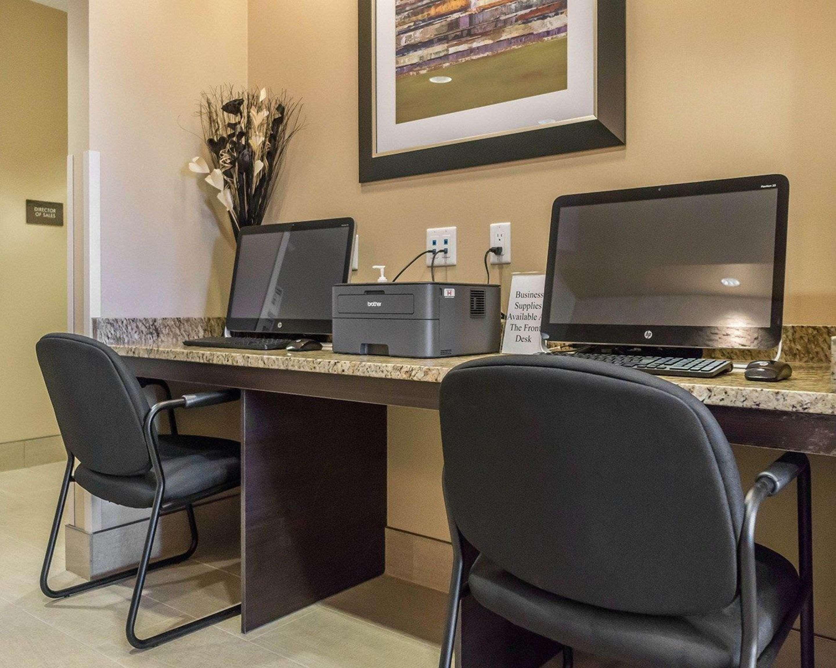 Comfort Inn & Suites Edmonton International Airport Ніску Екстер'єр фото