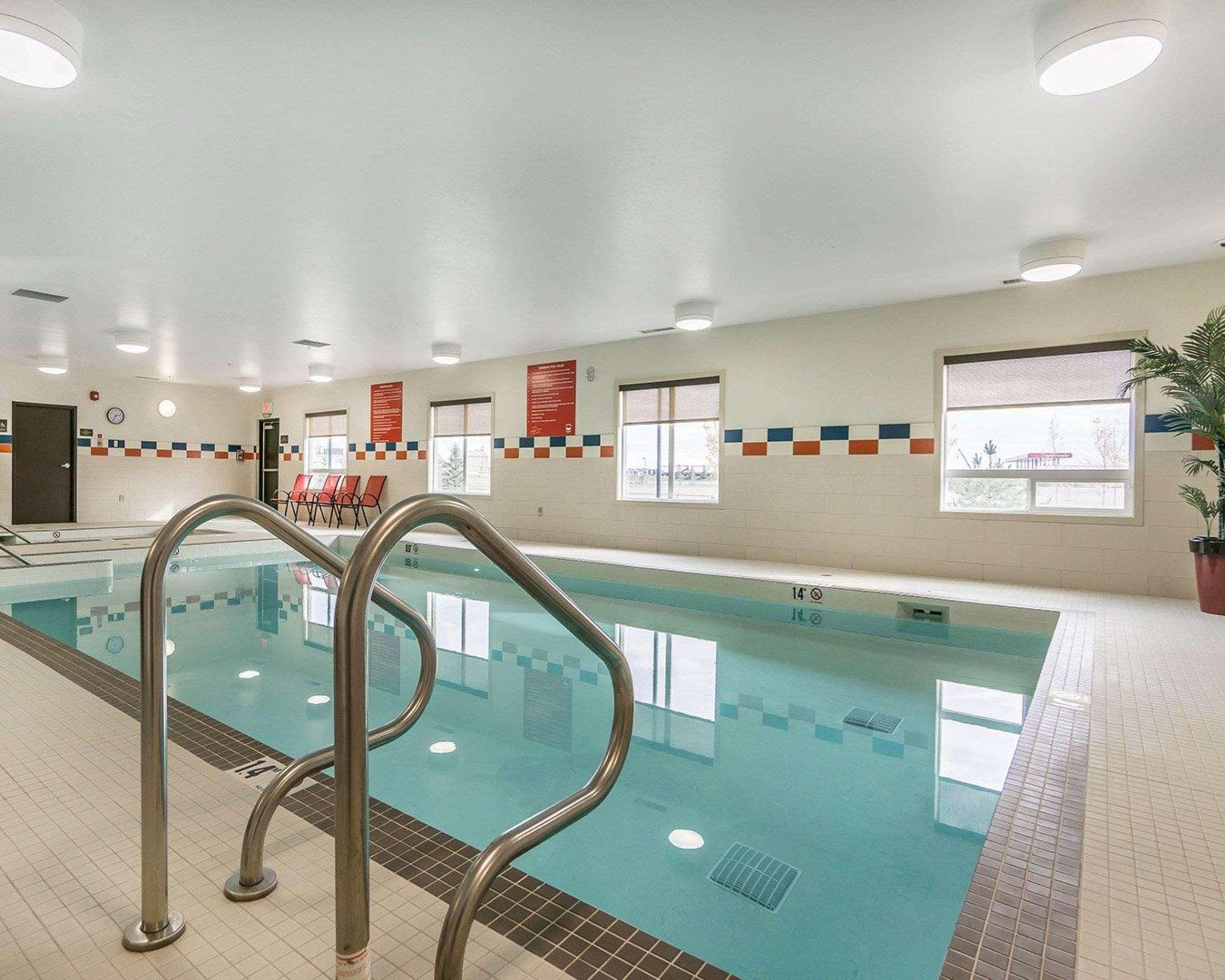 Comfort Inn & Suites Edmonton International Airport Ніску Екстер'єр фото