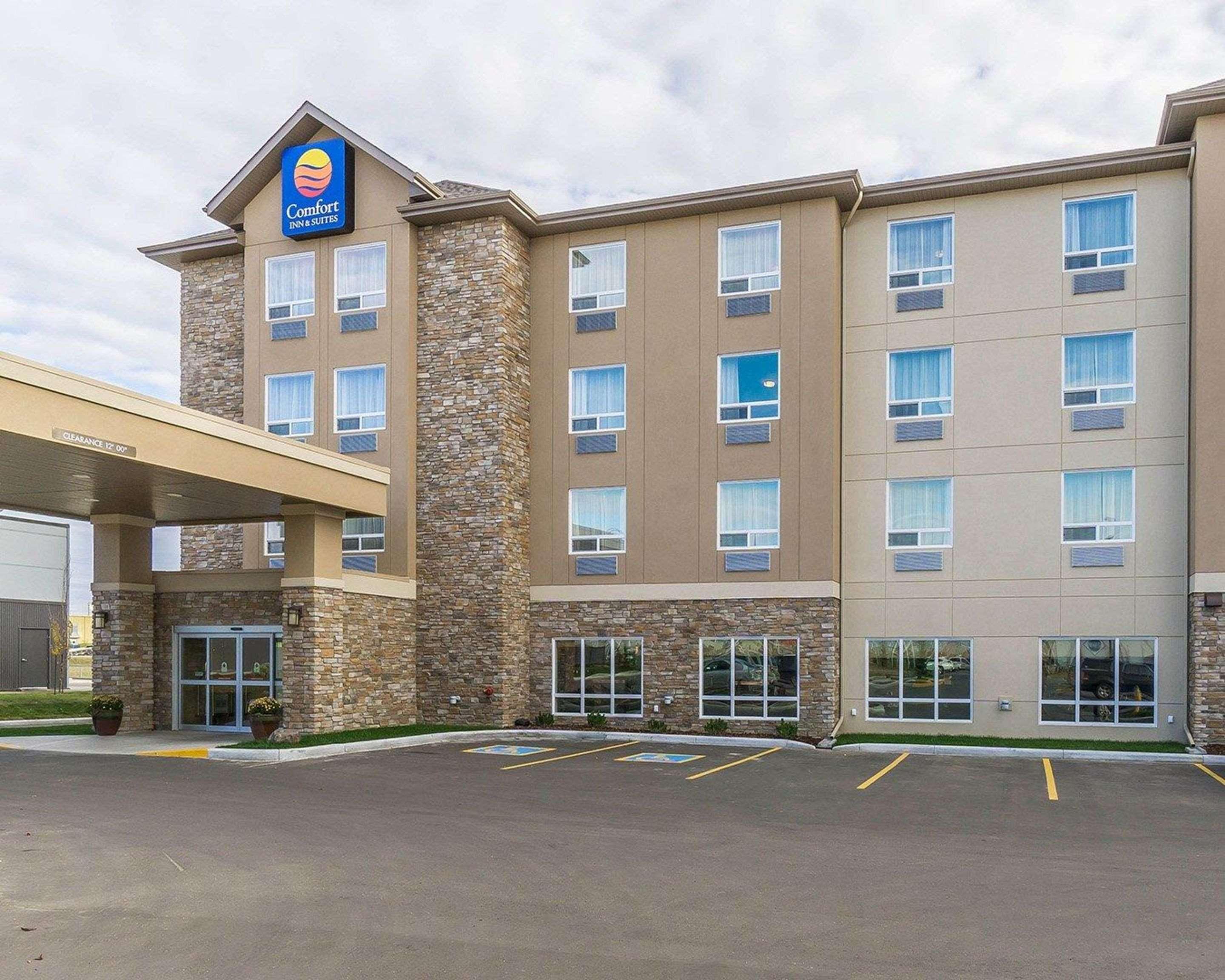 Comfort Inn & Suites Edmonton International Airport Ніску Екстер'єр фото