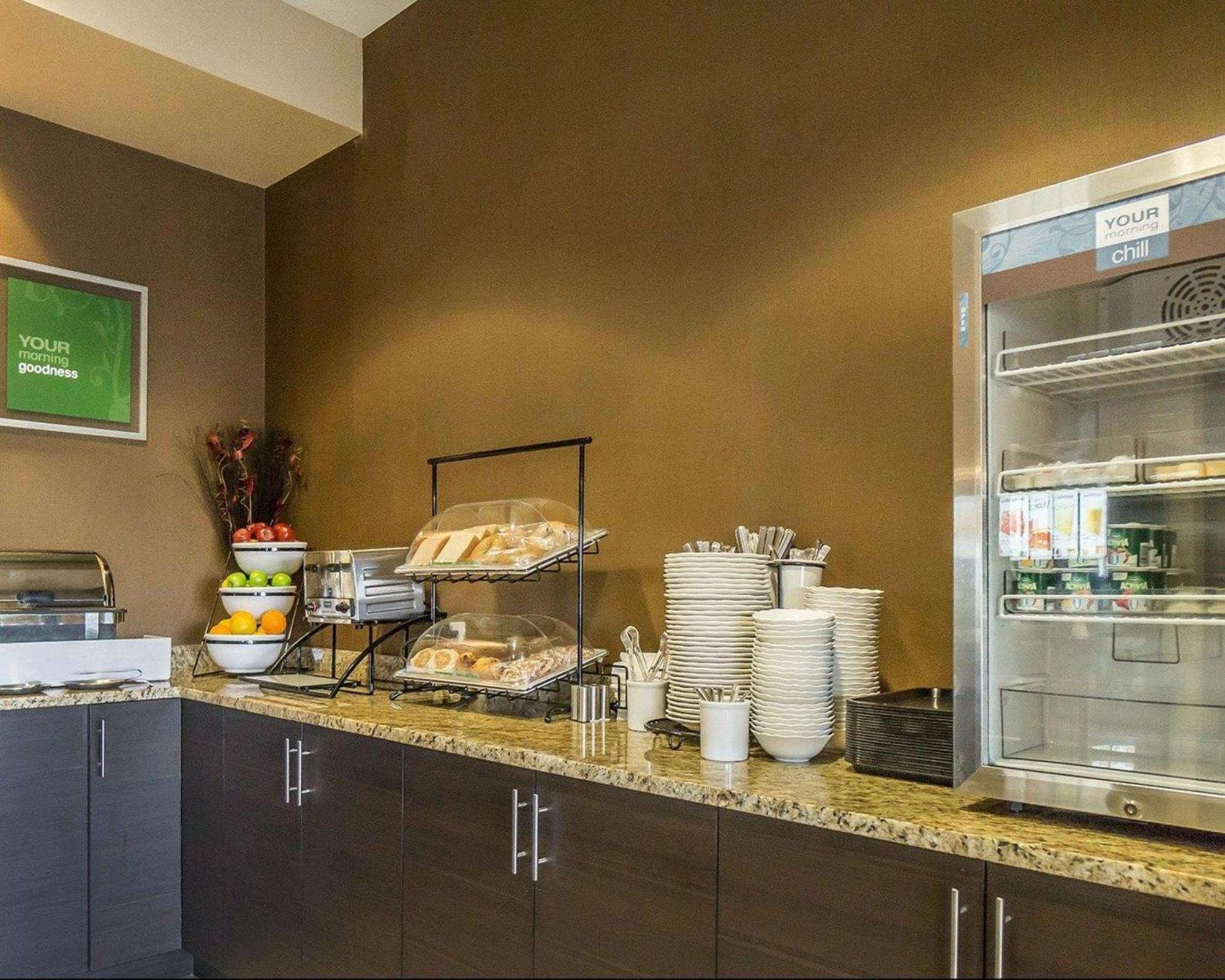 Comfort Inn & Suites Edmonton International Airport Ніску Екстер'єр фото