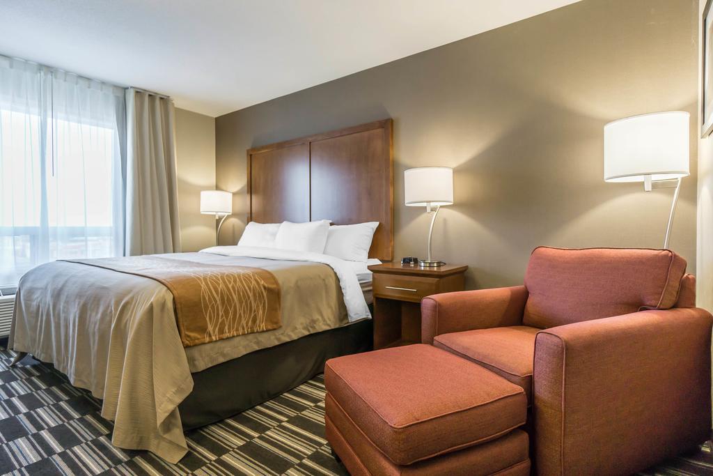 Comfort Inn & Suites Edmonton International Airport Ніску Екстер'єр фото