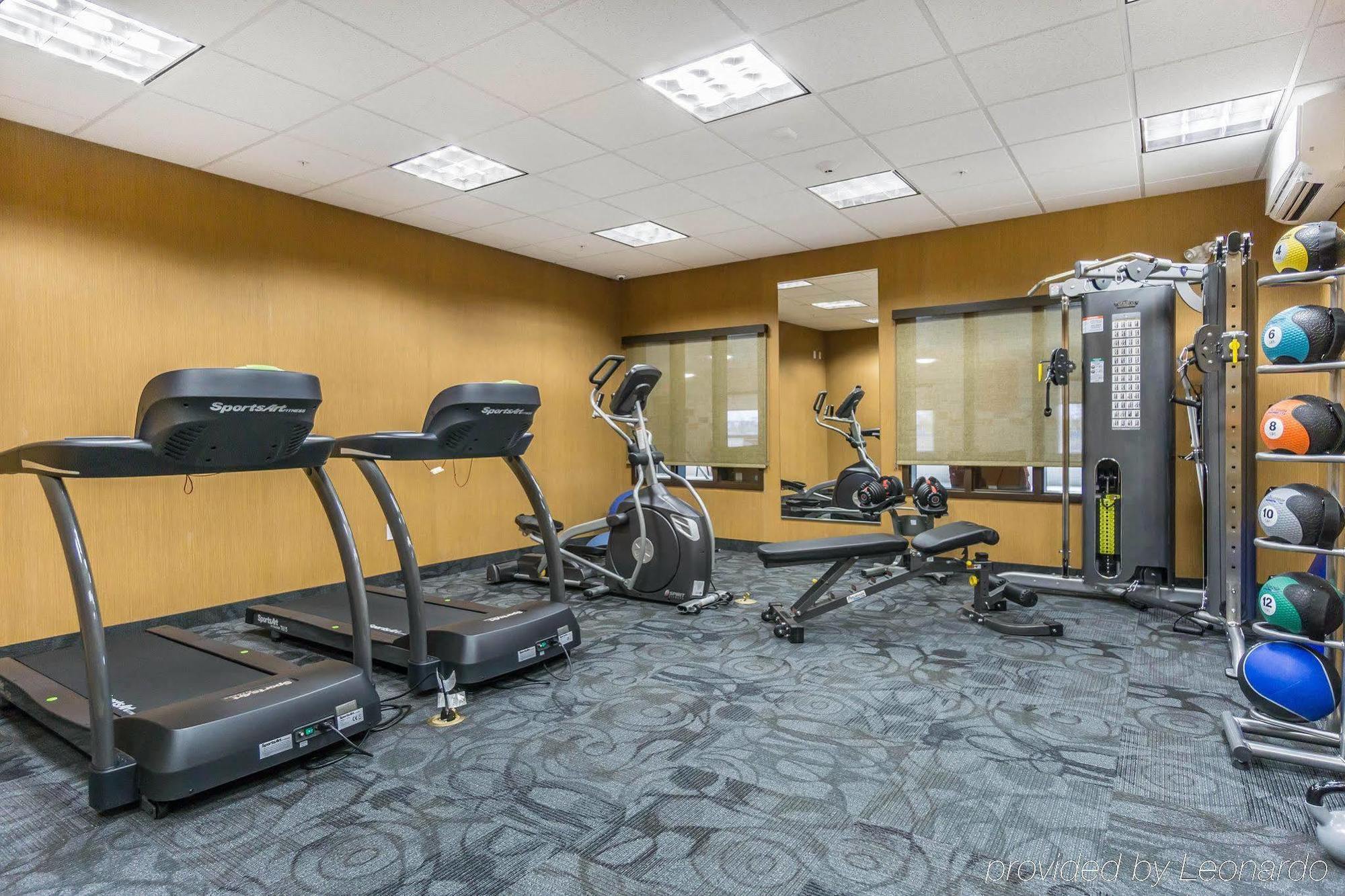 Comfort Inn & Suites Edmonton International Airport Ніску Екстер'єр фото