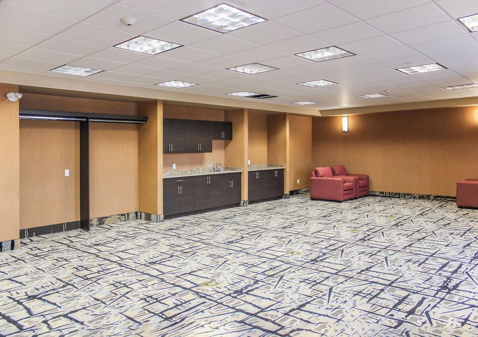 Comfort Inn & Suites Edmonton International Airport Ніску Екстер'єр фото